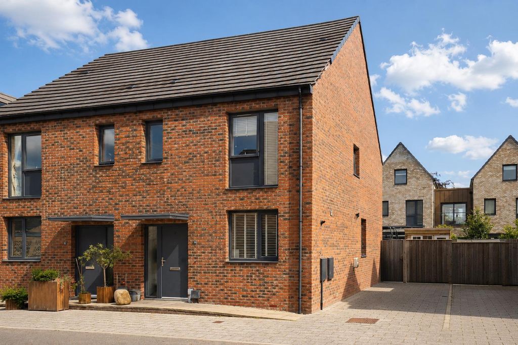 Property photo 1 of 14 External