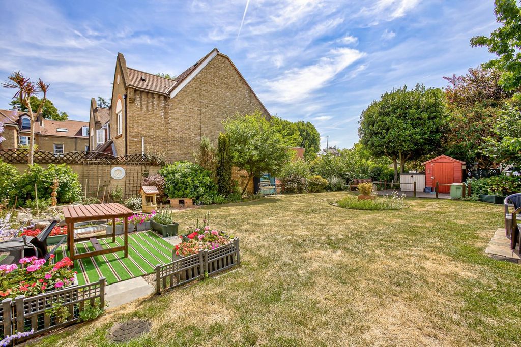 Property photo 2 of 7 Picture No. 26