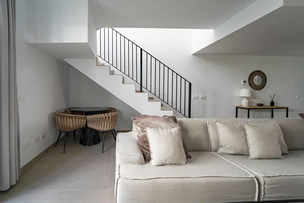 Property photo 1 of 27 Photo 0