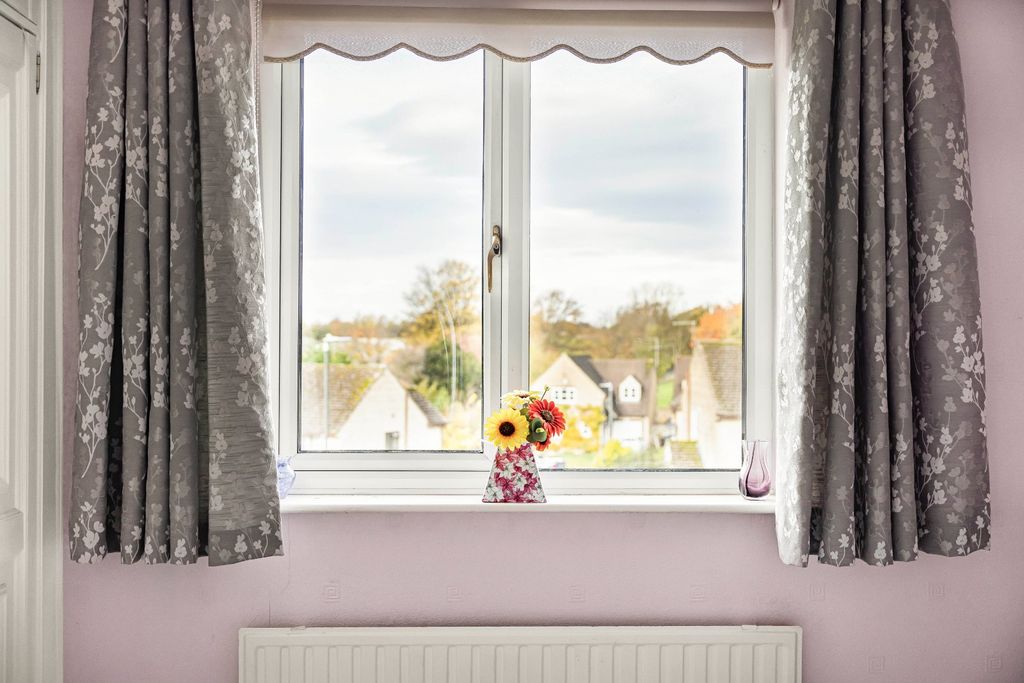 Property photo 3 of 12 Bedroom