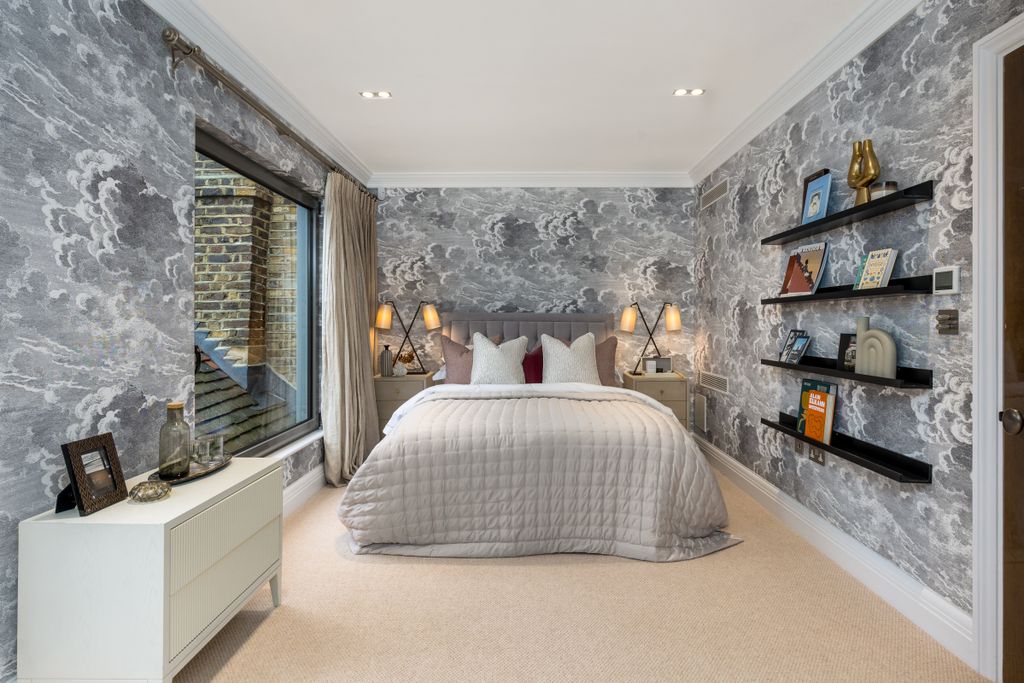 Additional image 19 of 8 bed mews to rentCheyne Walk, London SW3