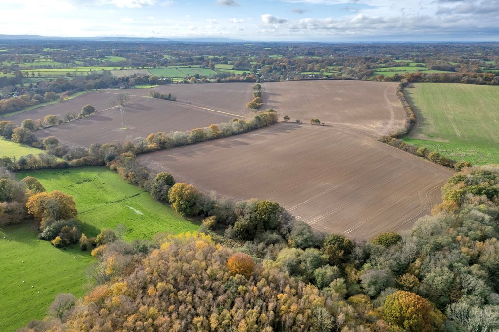 Property photo 2 of 6