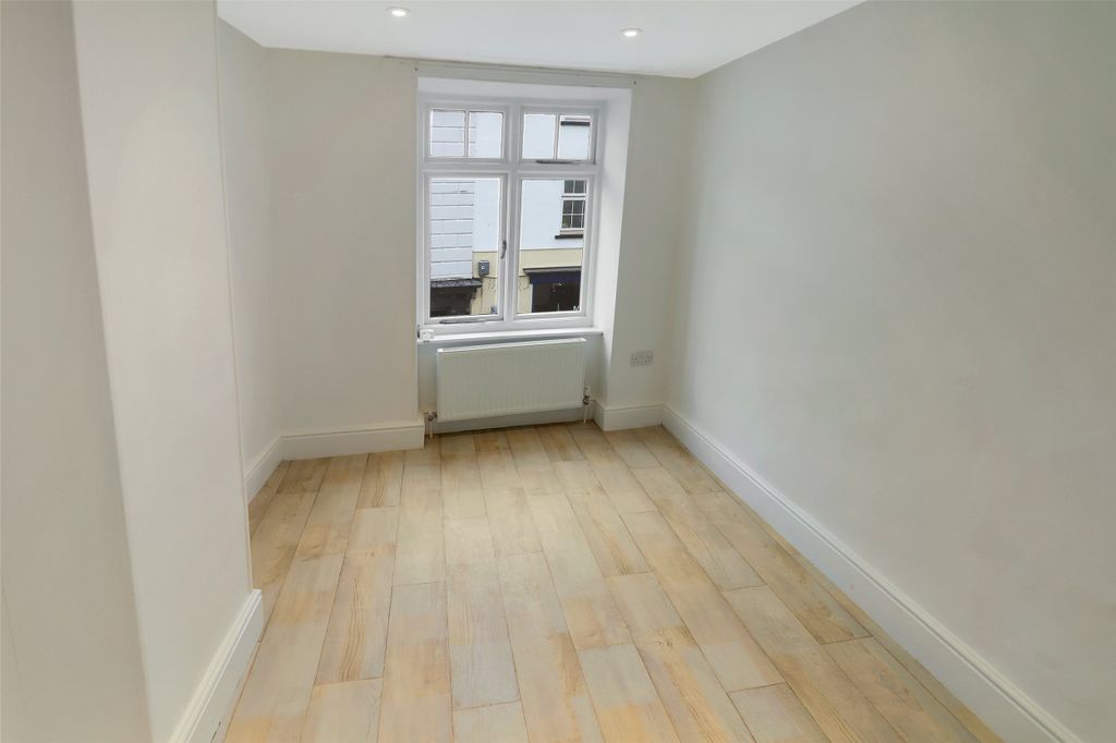 Property photo 3 of 7 Picture No. 12