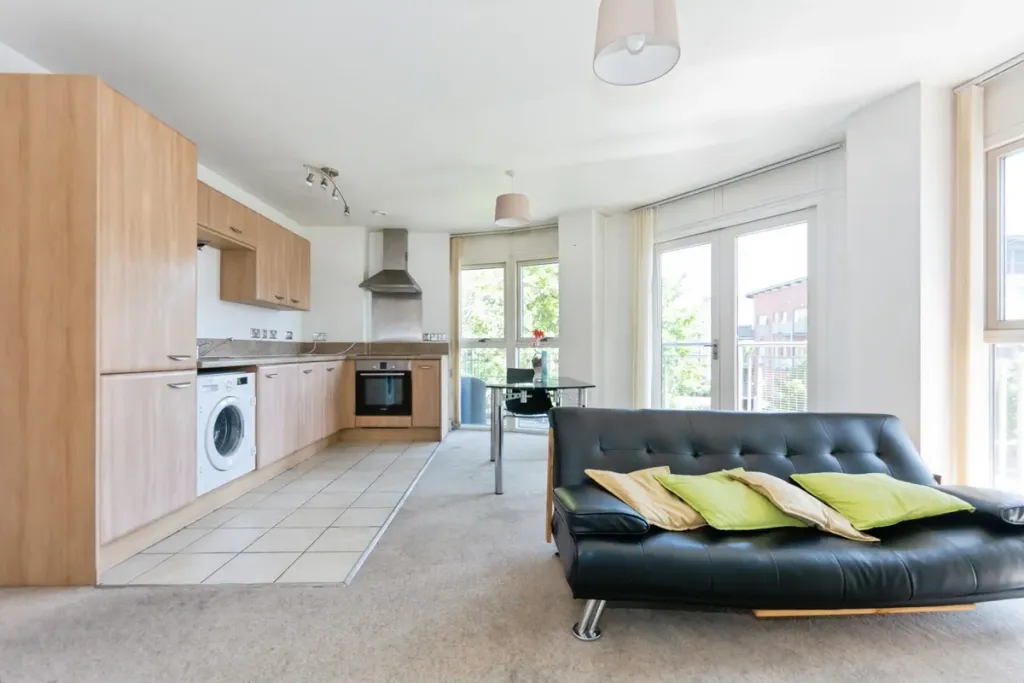 Property photo 1 of 8