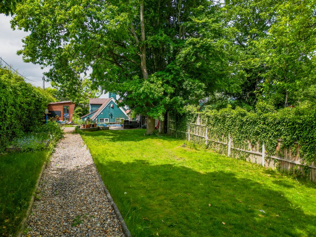 Property photo 2 of 32 Akeman Residential
