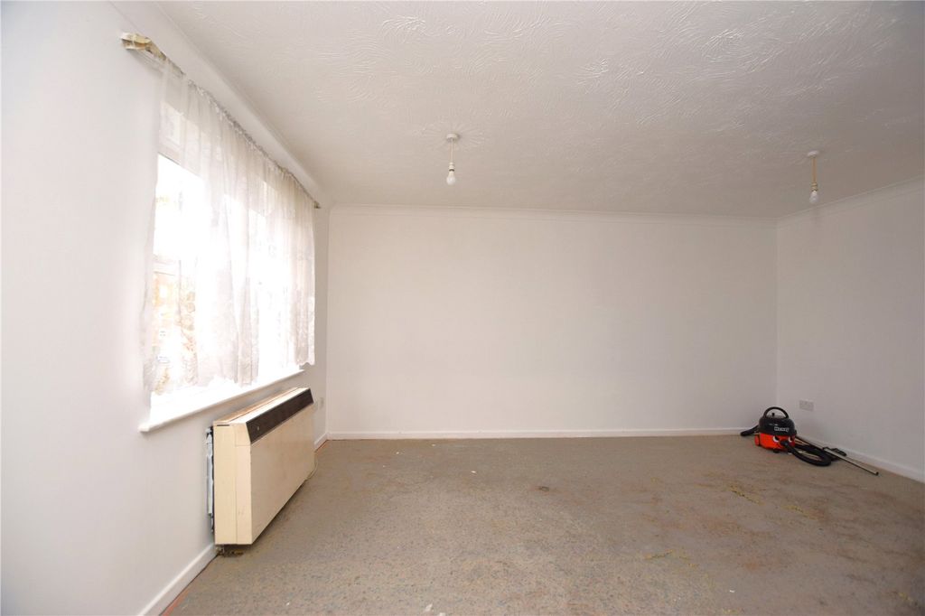 Property photo 2 of 7 Picture No. 06