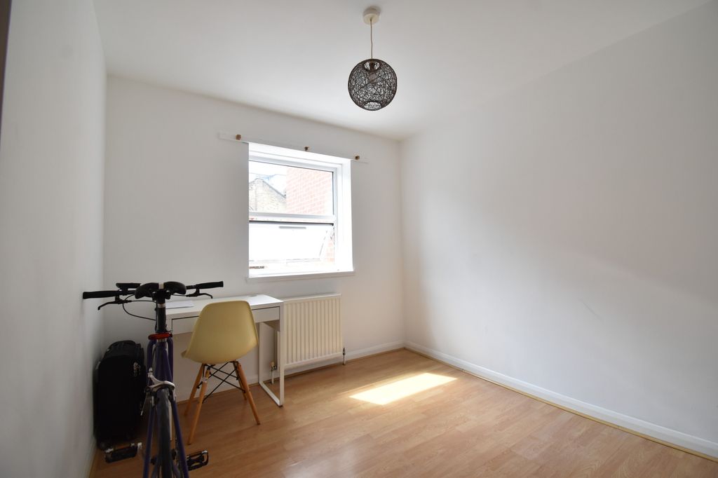 Property photo 2 of 6