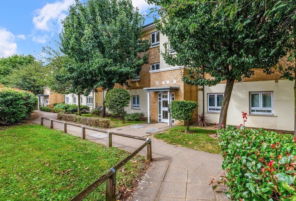 Property photo 1 of 7 A Well-Presented, Two-Bedroom, Ground Floor Apartment With Modern, Open Plan Living Space And Allocated Car Parking.