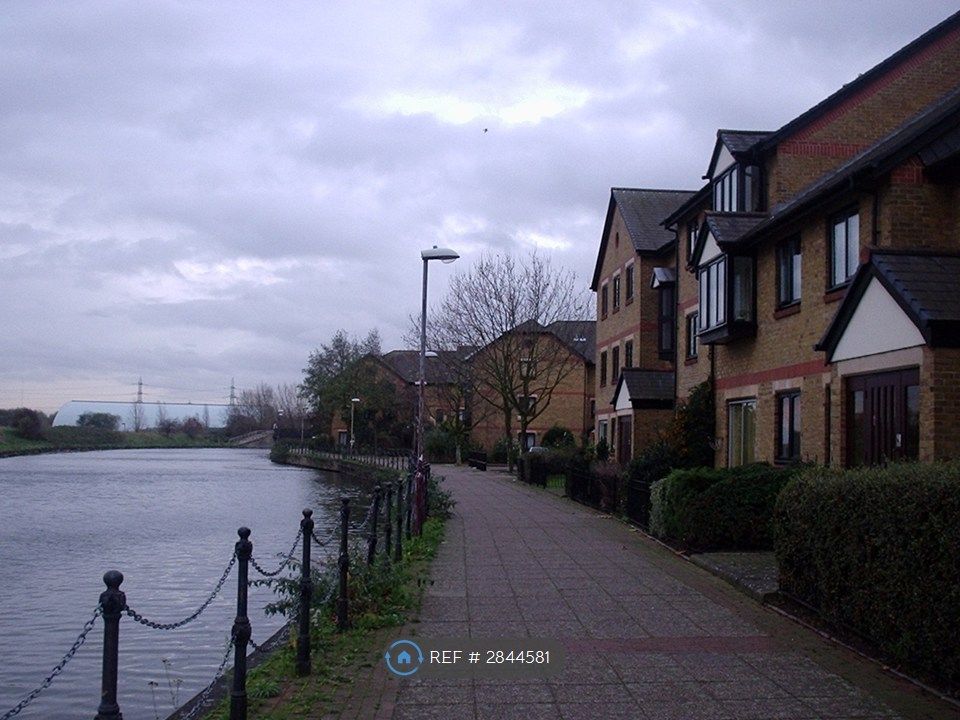 Property photo 2 of 8