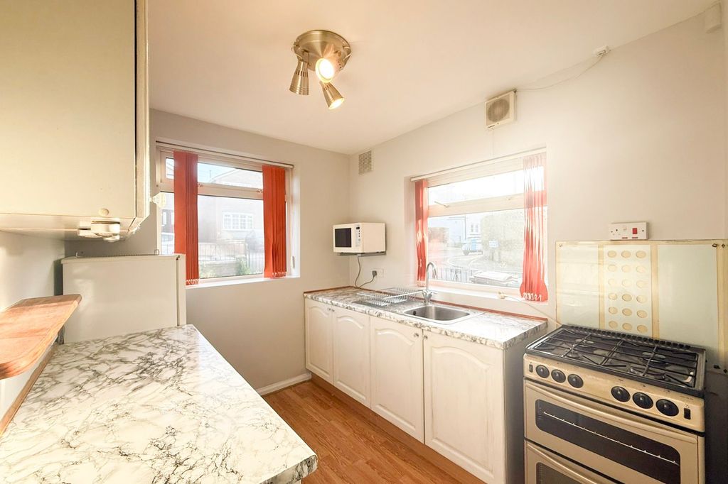 Property photo 2 of 11 Picture No. 05