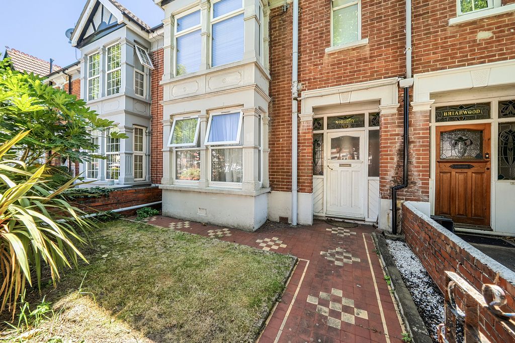 Property photo 1 of 17