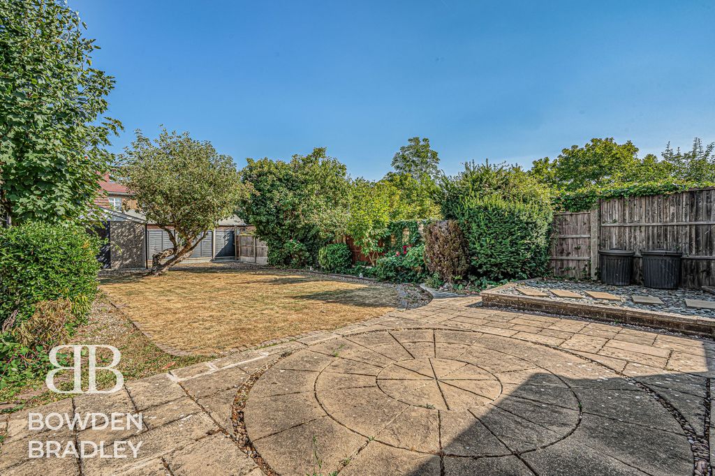 Property photo 3 of 24