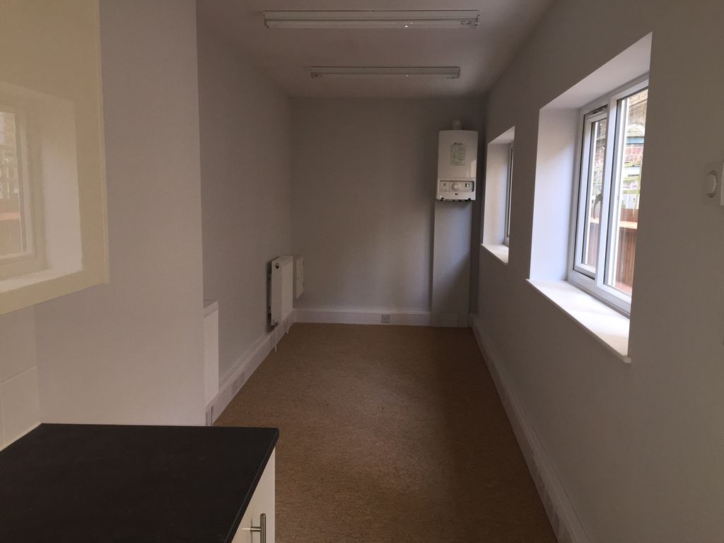 Property photo 1 of 2