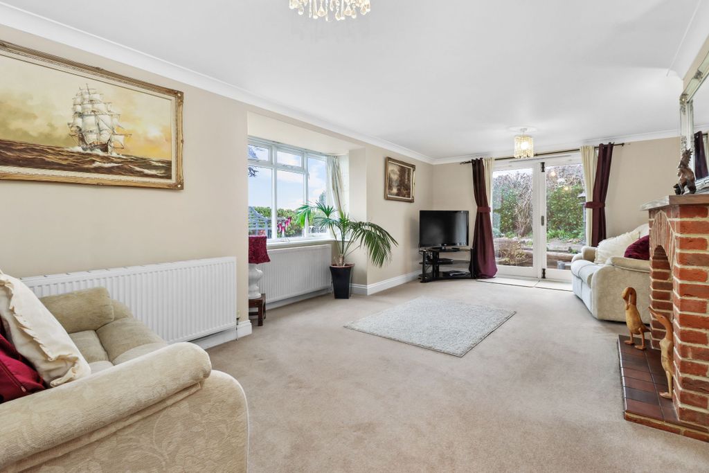 Property photo 3 of 32