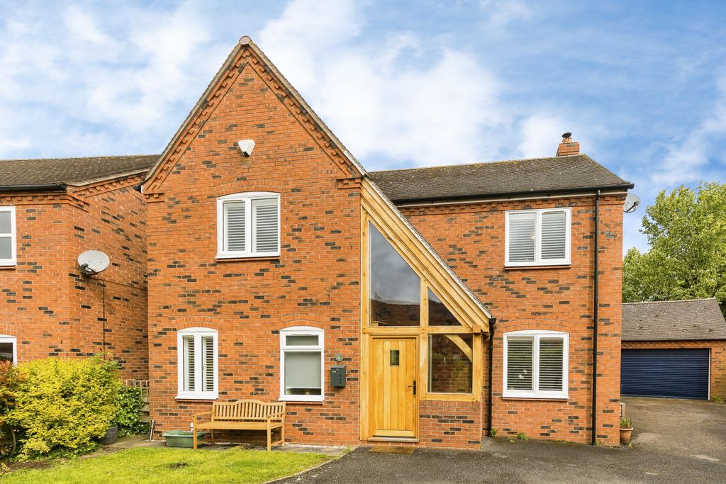 Property photo 1 of 17