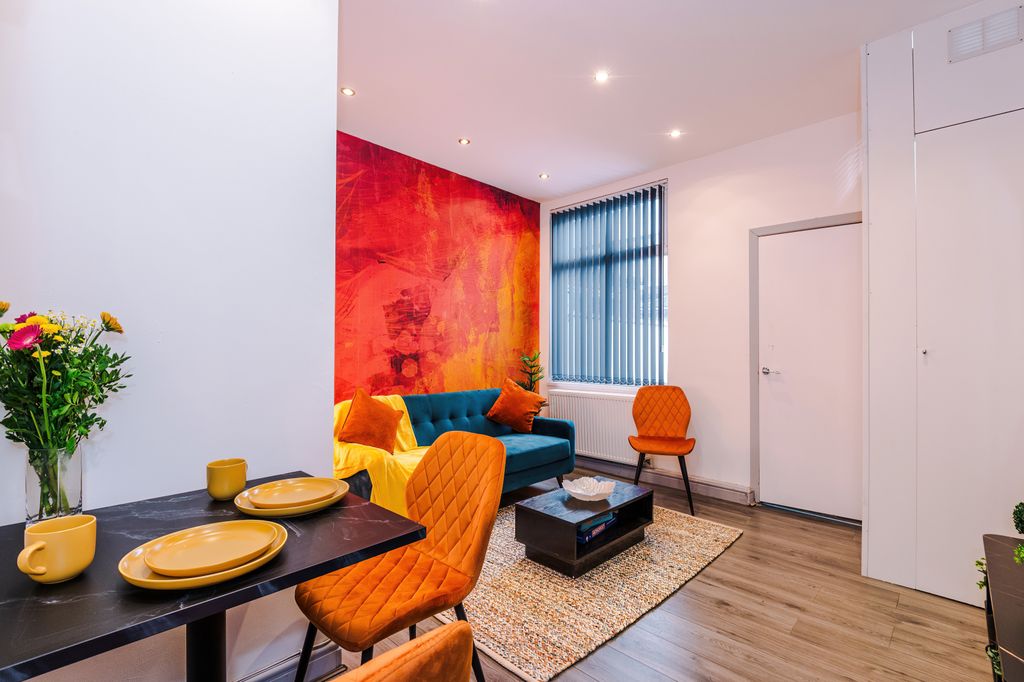 Property photo 3 of 20 Gallery