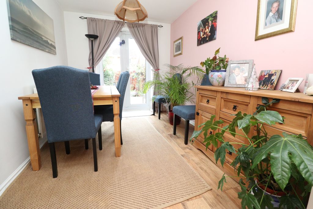 Property photo 2 of 12 Img_4777