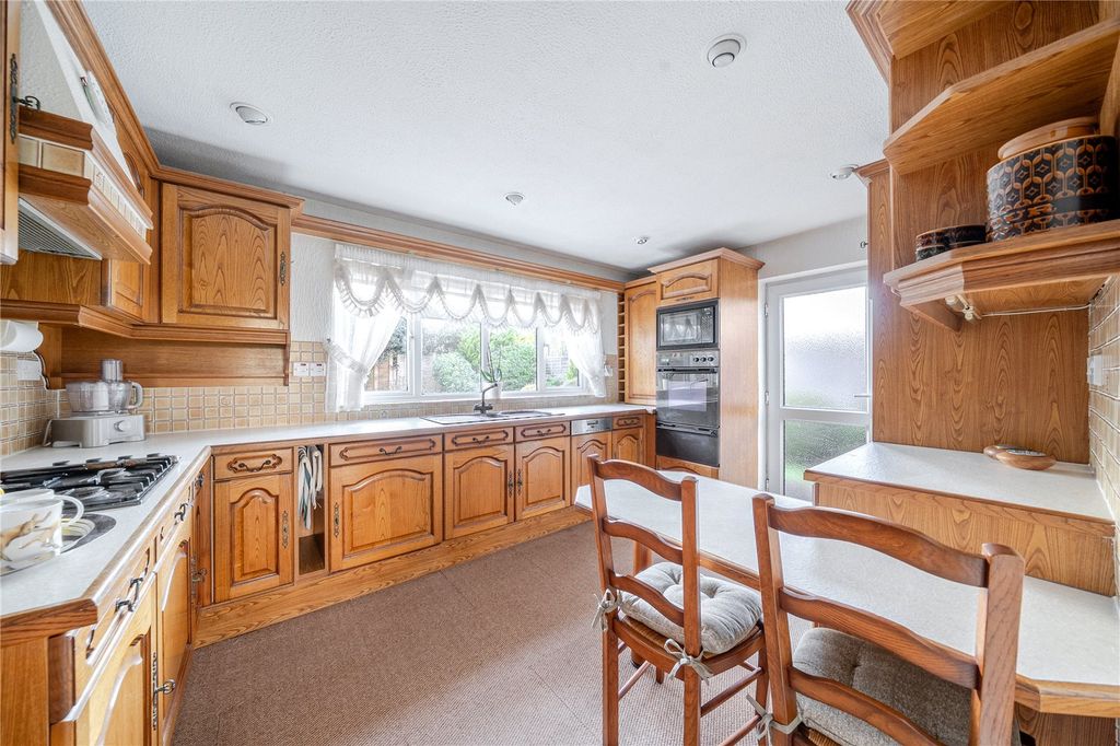 Property photo 2 of 16 Picture No. 15