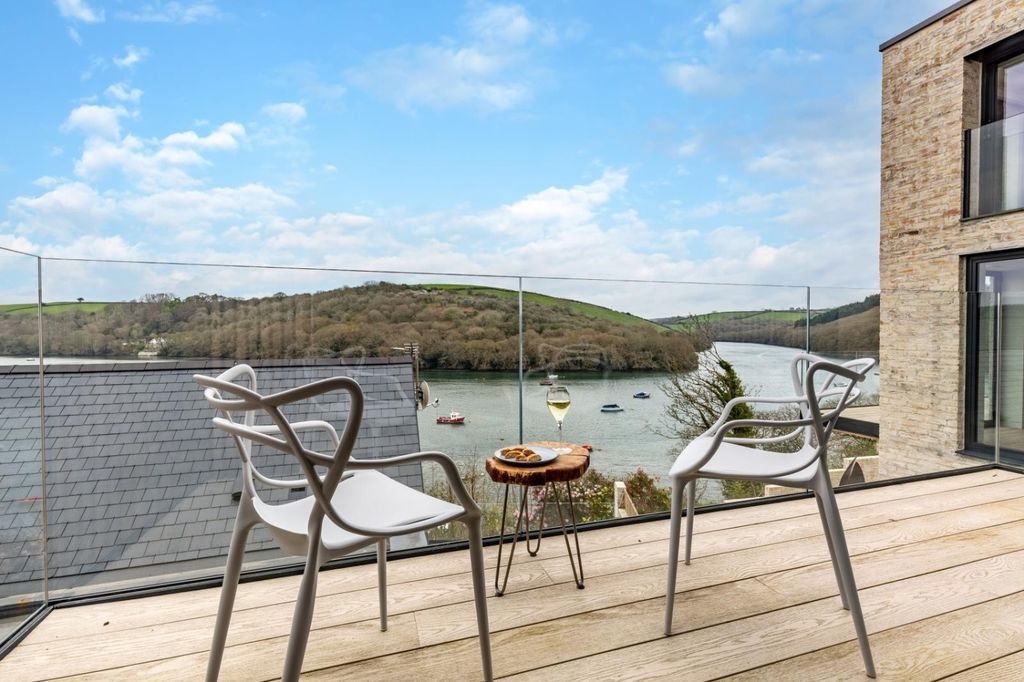 Property photo 3 of 20 Image 1