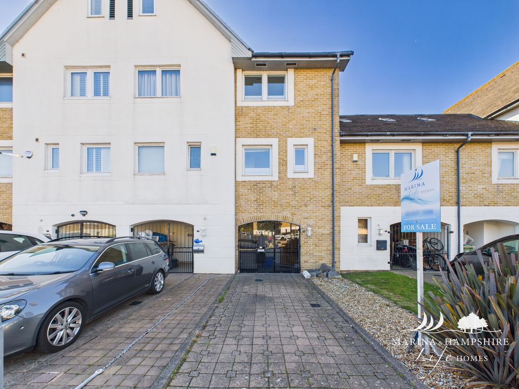 Property photo 1 of 27 Cam03915G0-Pr0019-Still002