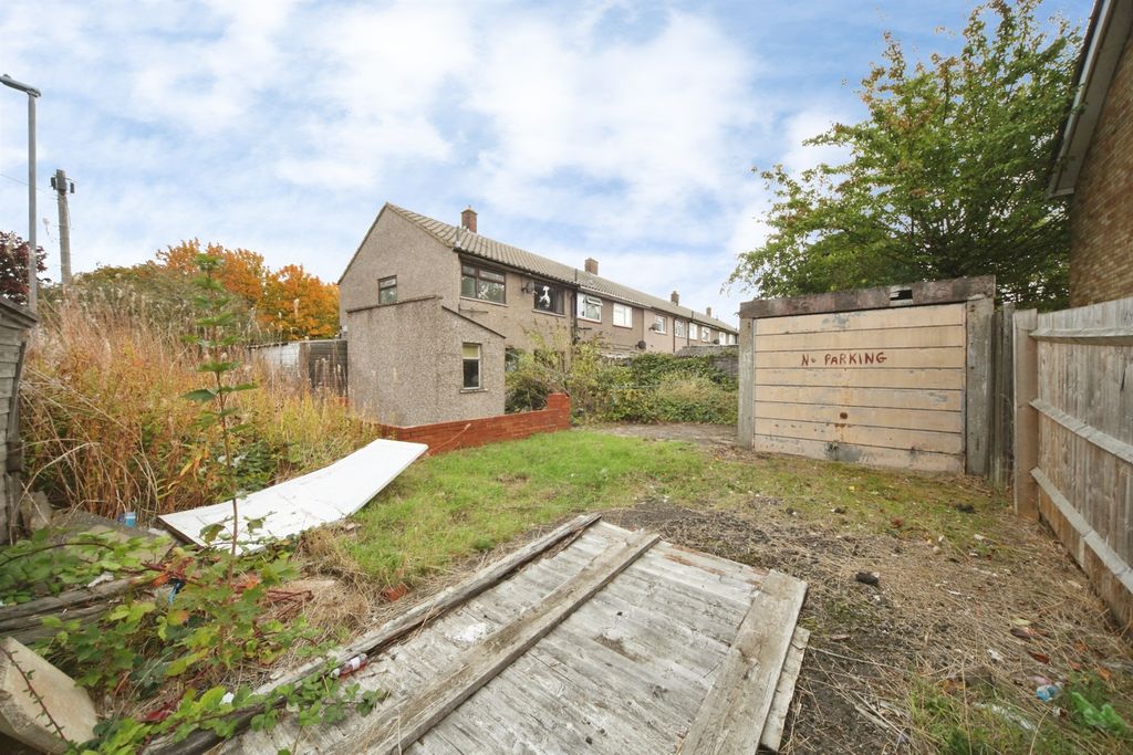 Property photo 2 of 12