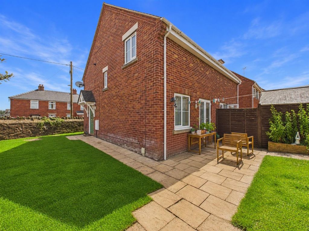 Property photo 2 of 16