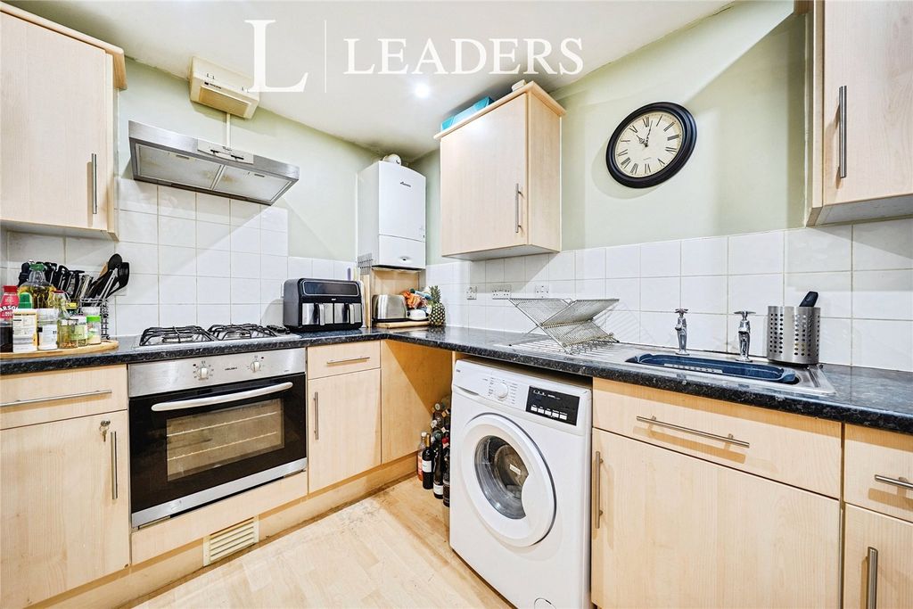 Property photo 3 of 20 Picture No. 02
