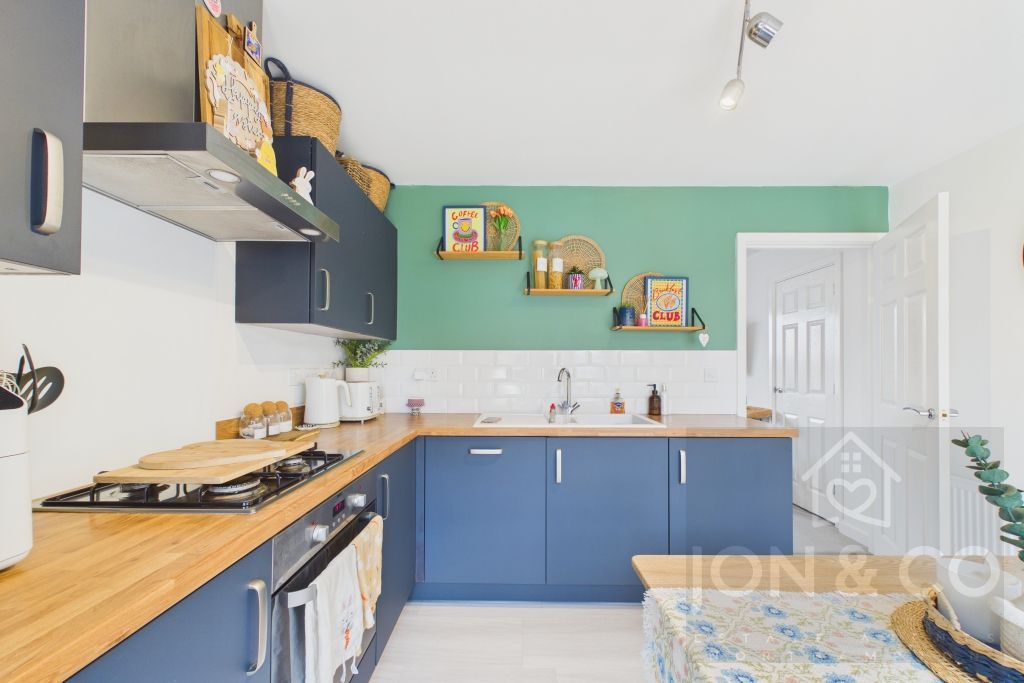 Property photo 3 of 13