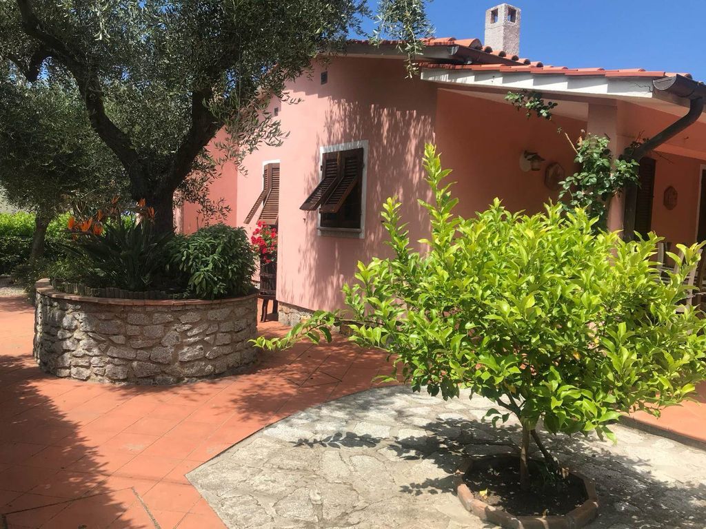 Property photo 1 of 30