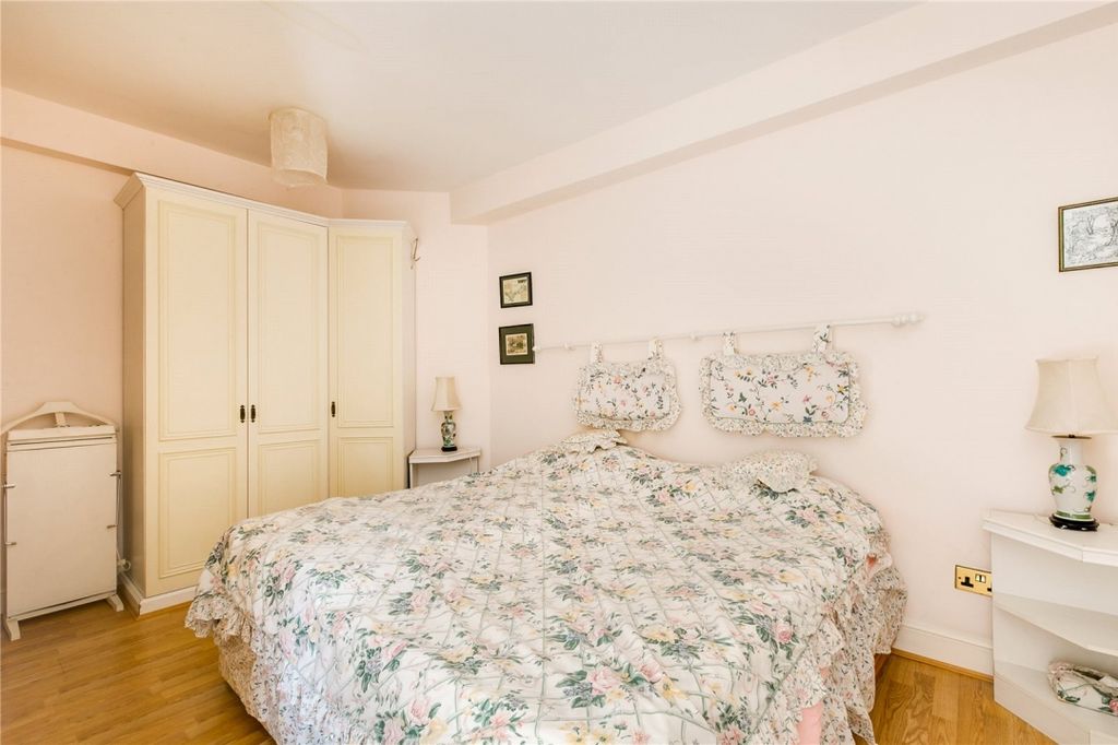 Property photo 1 of 4