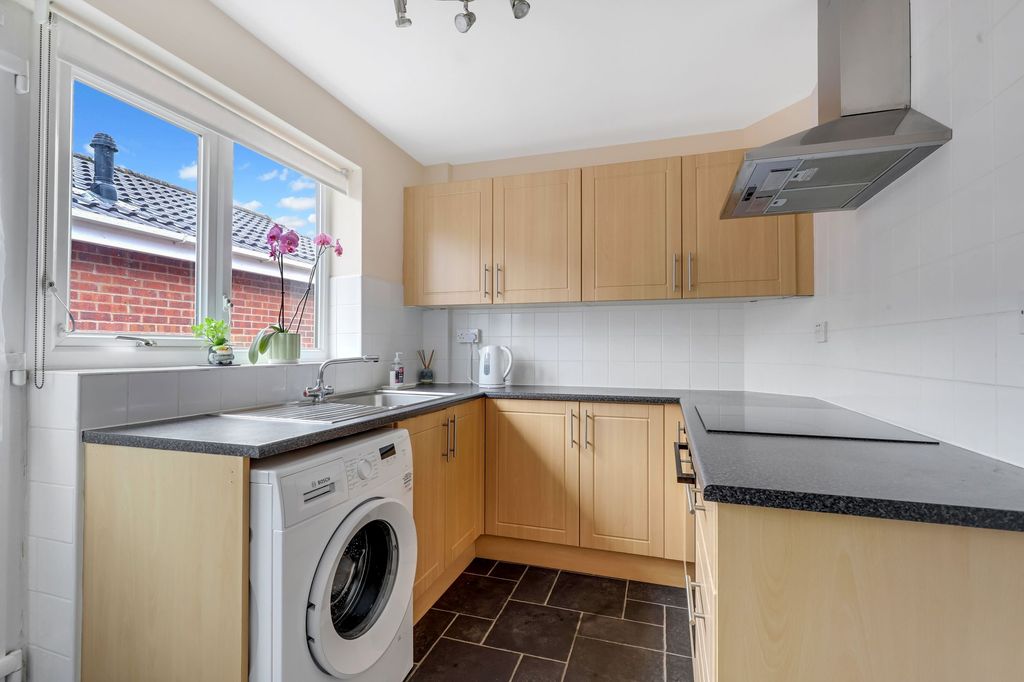 Property photo 2 of 11