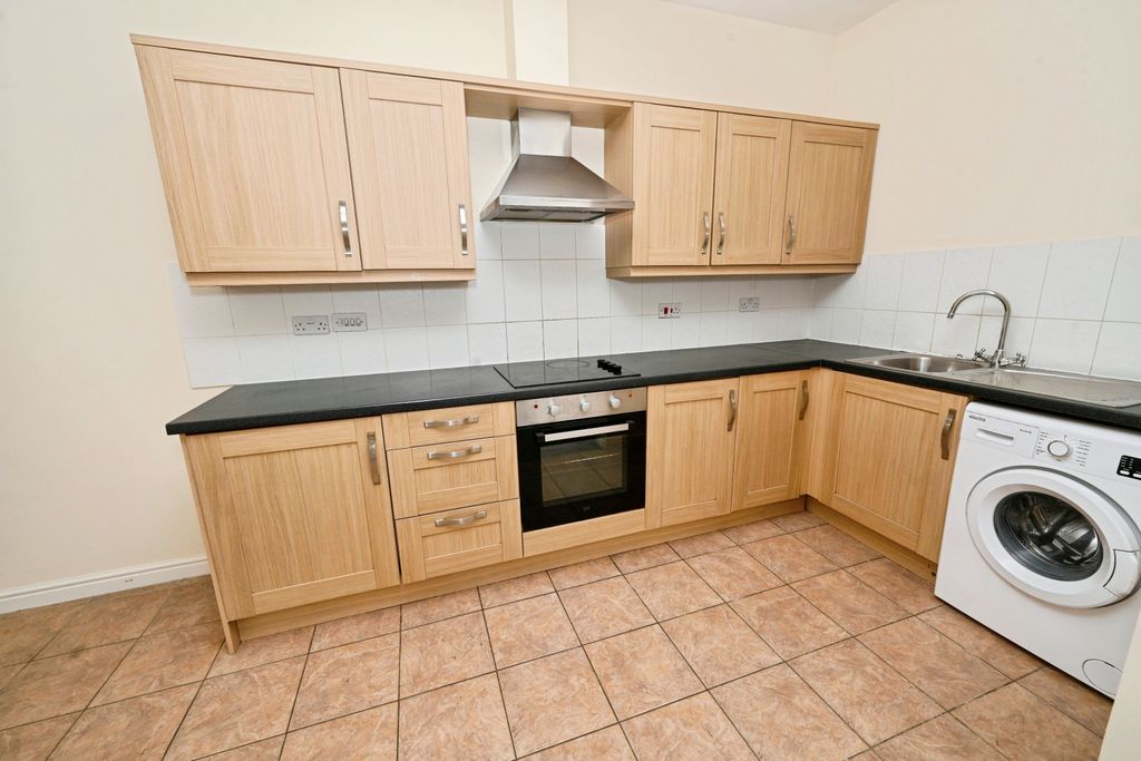 Property photo 3 of 20