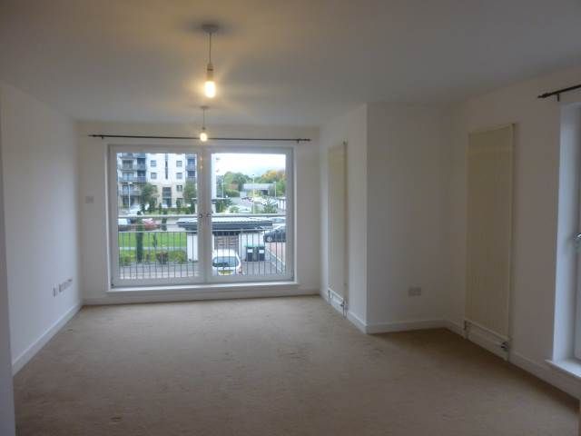 Property photo 1 of 7 Living Room