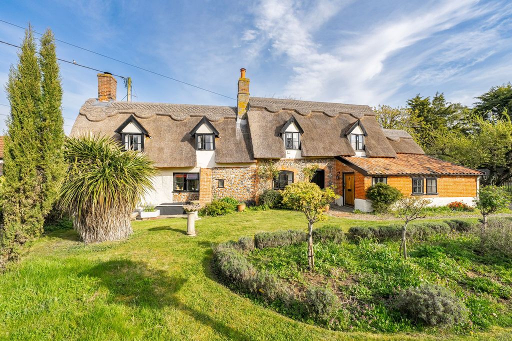 Property photo 1 of 24