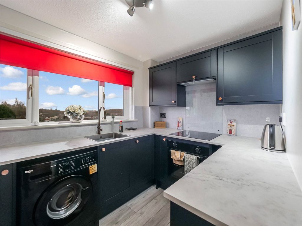 Property photo 2 of 21 Picture No. 10