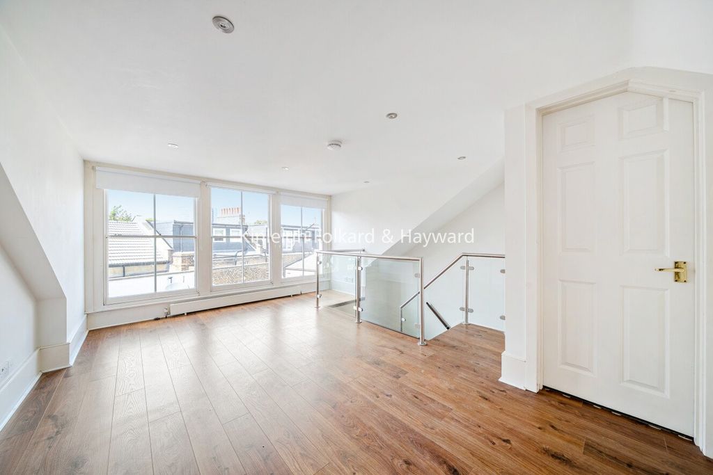 Property photo 2 of 18 Picture No. 19