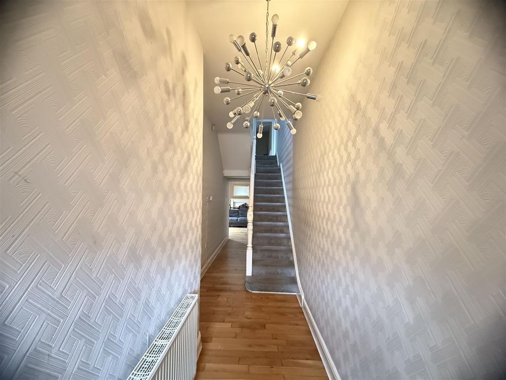 Property photo 2 of 17 61 Lodge Road -3.Jpg