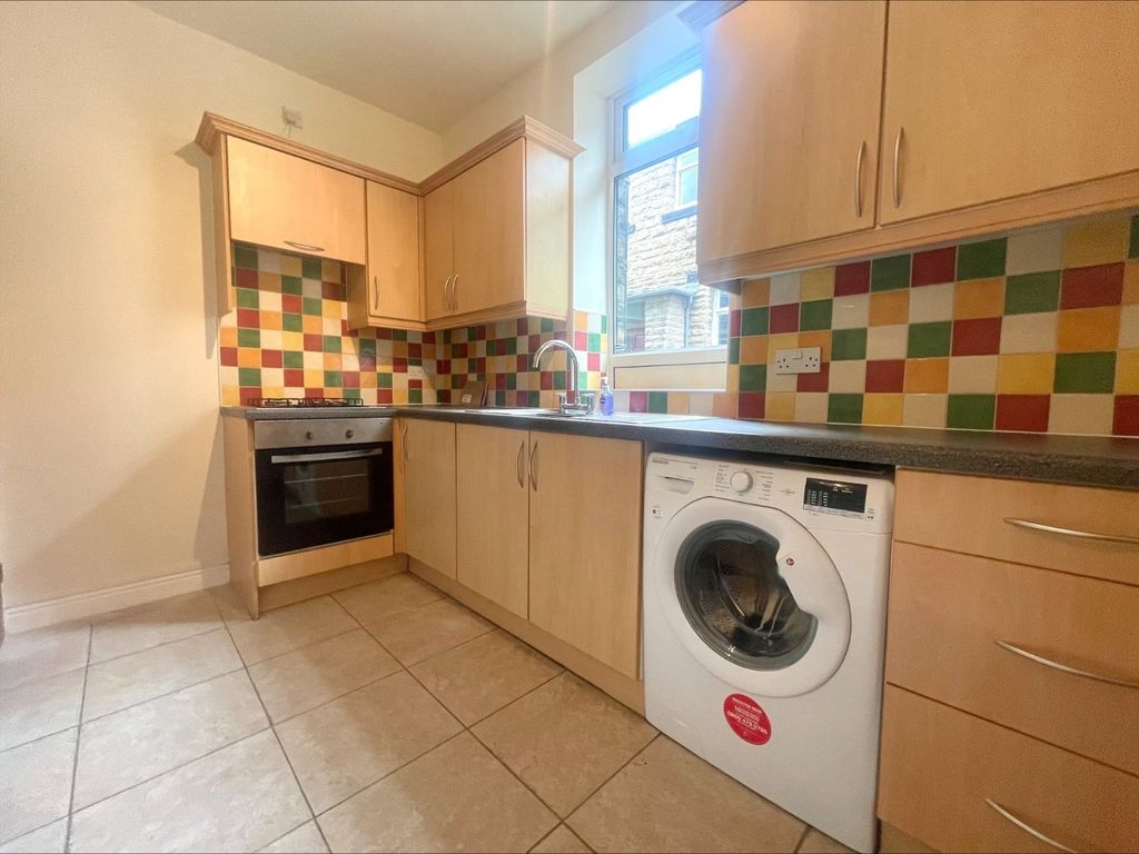 Property photo 2 of 11 Picture No. 15