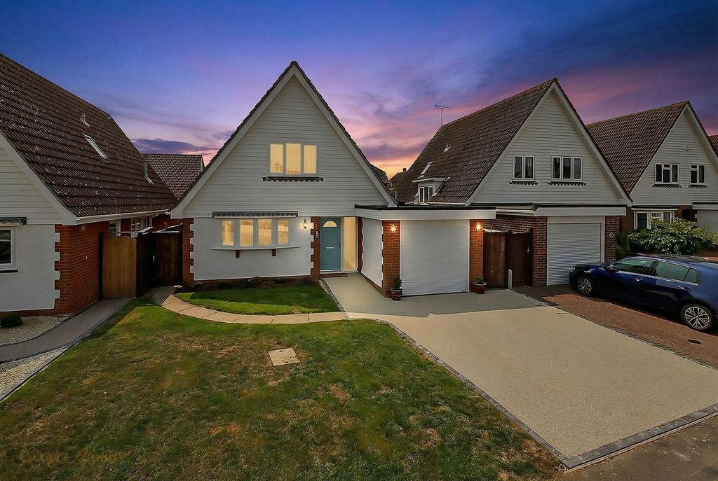 Property photo 1 of 14 Front