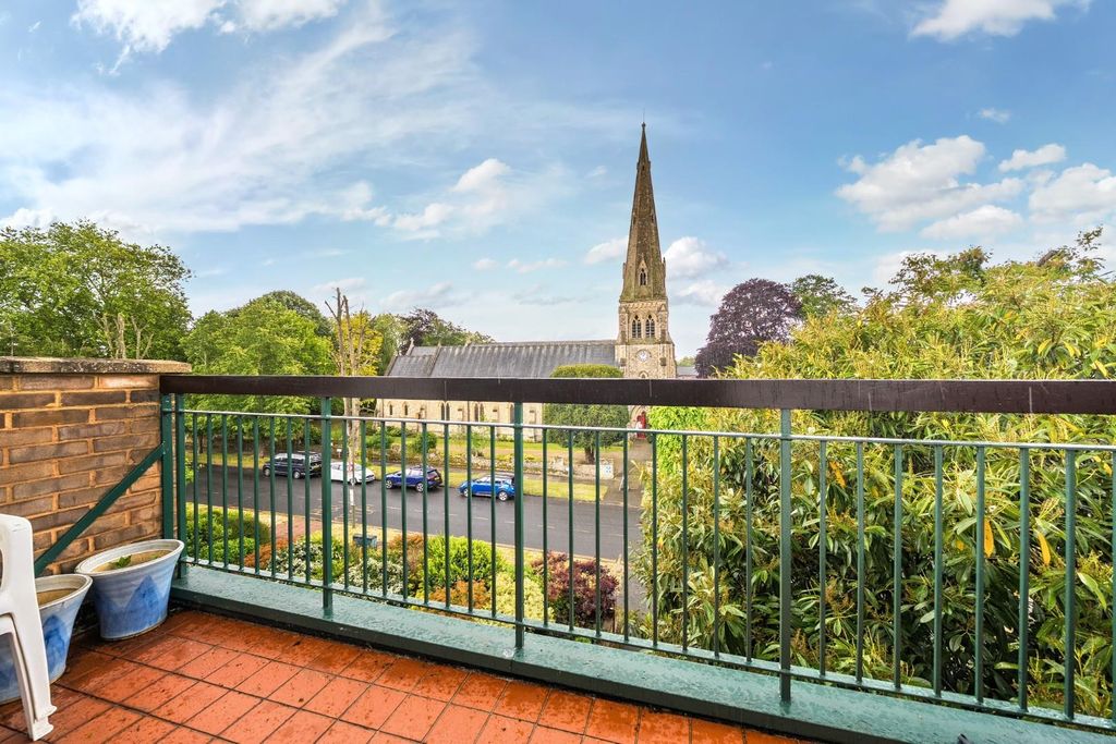 Property photo 2 of 24 1463136-14-6A05d1Fe72Faf.Jpg