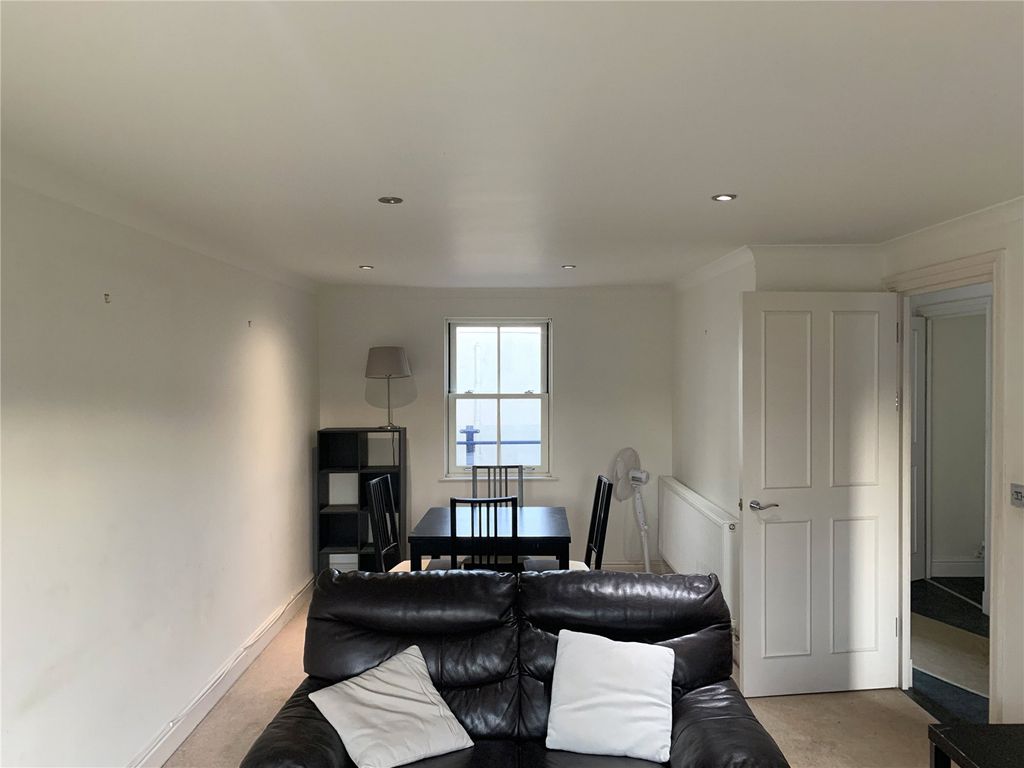 Property photo 3 of 8 Picture No. 20