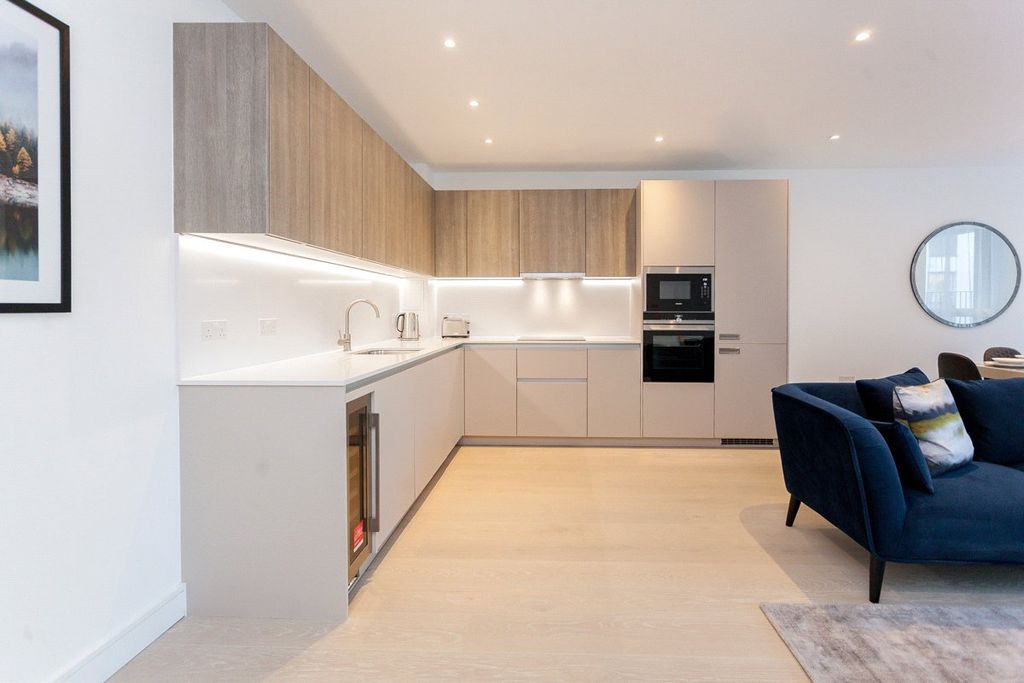 Property photo 2 of 11 Picture No. 22