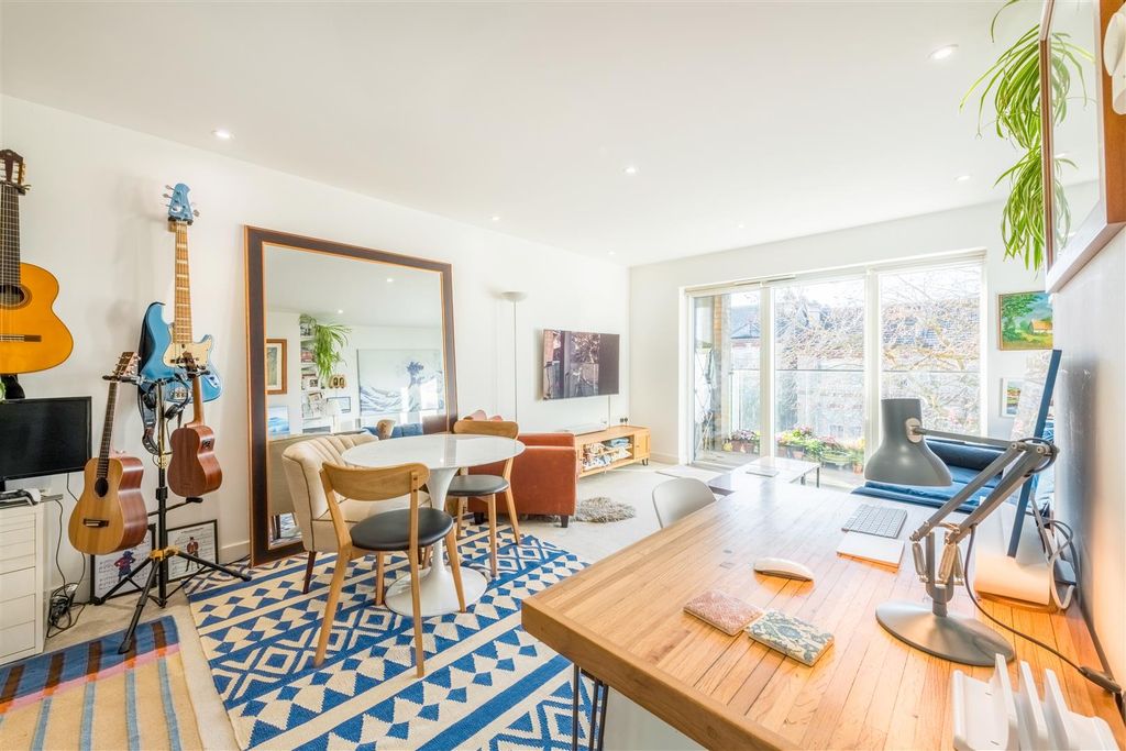 Property photo 2 of 23 Flat 26 Park House-5.Jpg