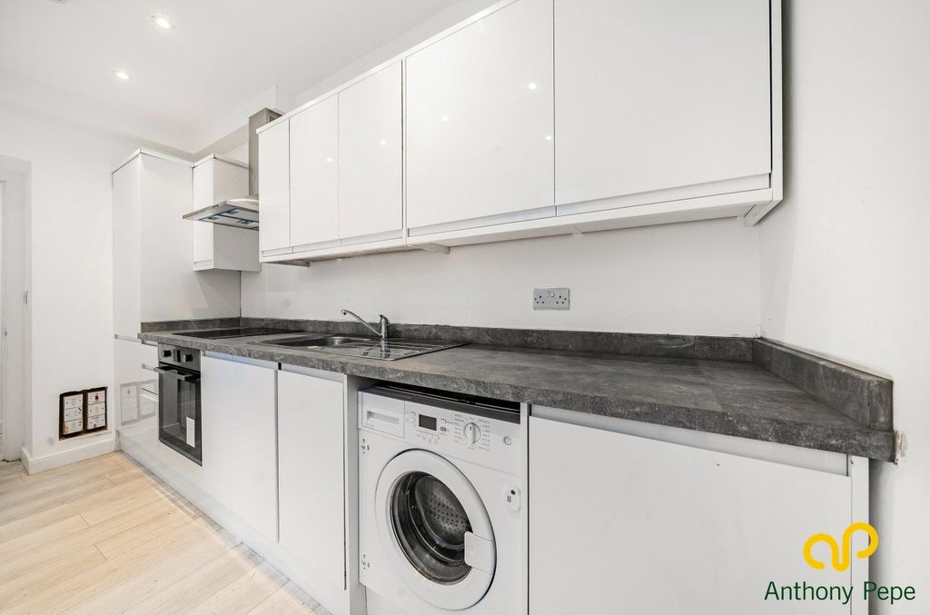 Property photo 3 of 10 Picture No. 26