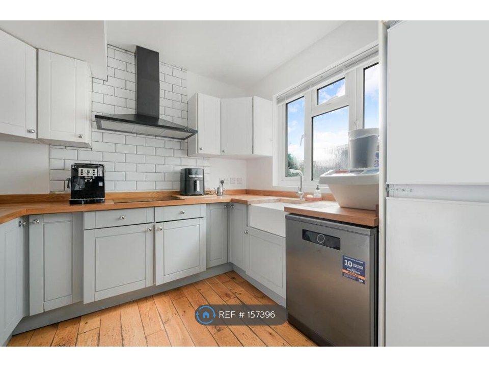 Property photo 2 of 28 Kitchen