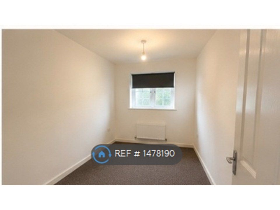 Property photo 3 of 7 Bedroom