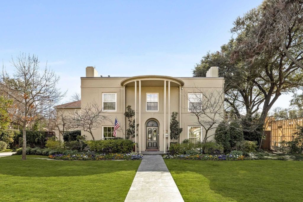 Property photo 1 of 31