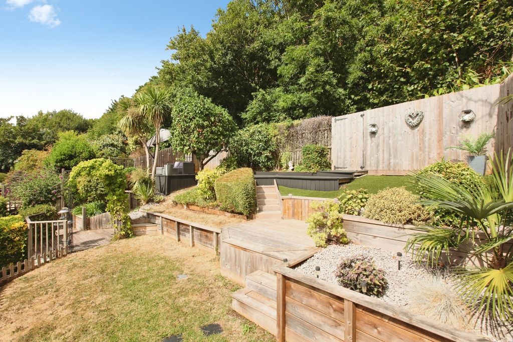 Property photo 2 of 25 Pbox-Img.Jpg