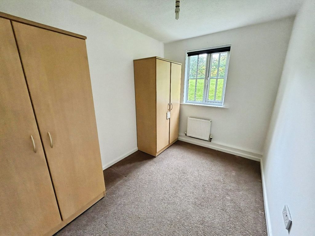 Property photo 3 of 8 Picture No. 13