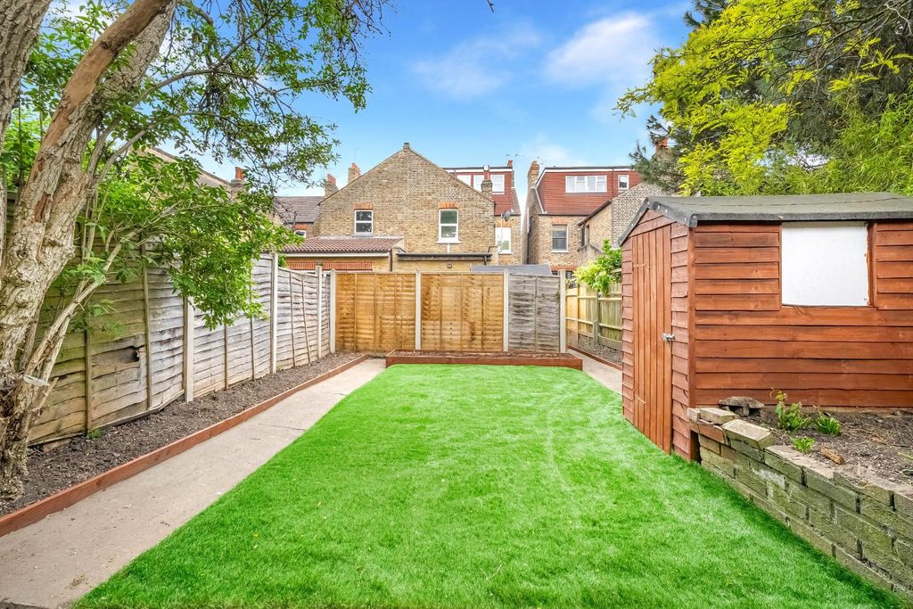 Property photo 2 of 22